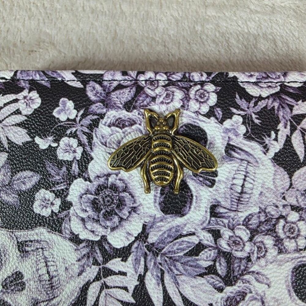 Unbranded Fold Wallet Bee Embellishment CC/License/Cash Slot Zip Coin Snap Close - Picture 2 of 7